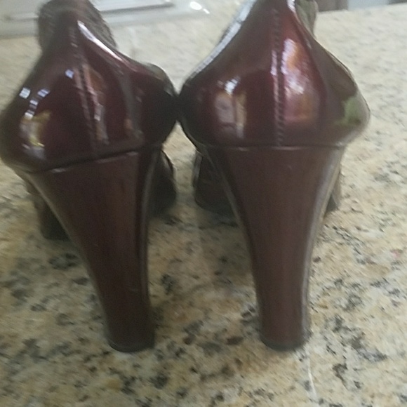 BCBG patent leather heels🌞 - Picture 4 of 8